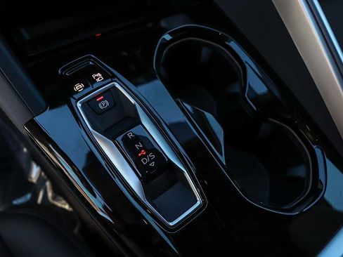 New 2025 Audi Q5 Premium image 24