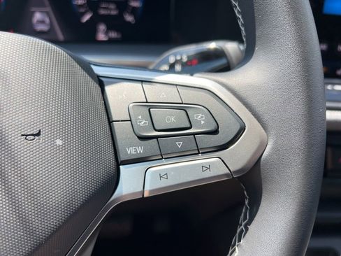 Used 2025 Volkswagen Tiguan S FWD image 17