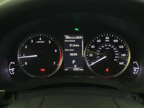 Used 2024 Lexus RC 300 w/ Premium Package RWD image 22