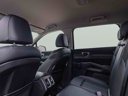 Certified 2026 Kia Sorento S FWD image 23