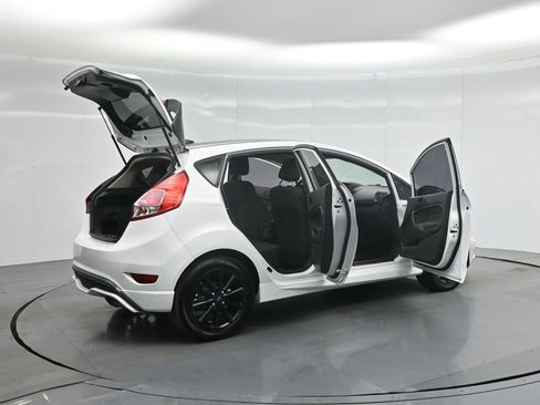 Certified 2019 Ford Fiesta ST-Line image 6