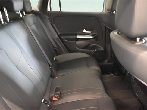 New 2025 Mercedes-Benz GLA 250 4MATIC image 13