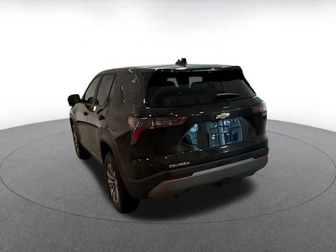 Used 2025 Chevrolet Equinox LT FWD image 11