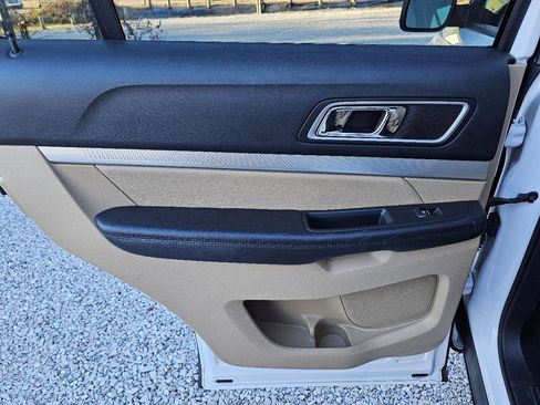 Used 2017 Ford Explorer XLT w/ Equipment Group 202A image 17