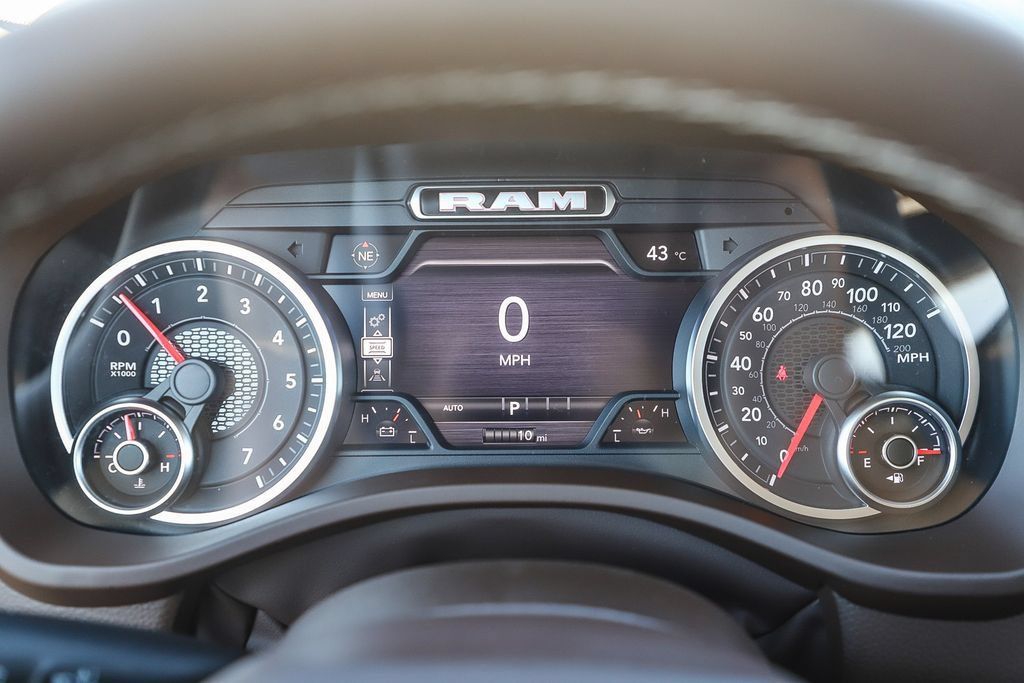 New 2026 RAM 1500 Laramie AWD/4WD image 24