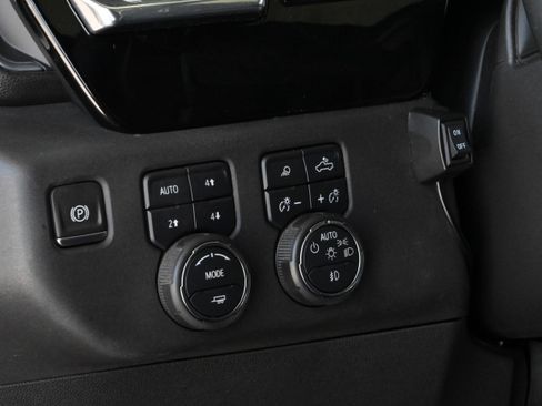 Used 2023 Chevrolet Silverado 1500 LT Trail Boss w/ LT Trail Boss Premium Package AWD/4WD image 26