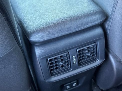 Used 2021 Toyota RAV4 XLE w/ Carpet Mat Package (TMS) AWD/4WD image 16