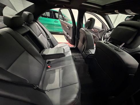 Used 2011 Mercedes-Benz C 300 4MATIC Sedan image 33