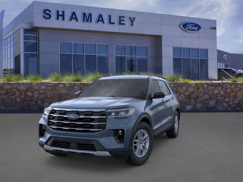 Used 2026 Ford Explorer Active w/ Active Comfort Package image 2