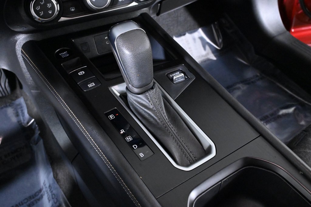 Certified 2025 Nissan Kicks SV AWD/4WD image 18