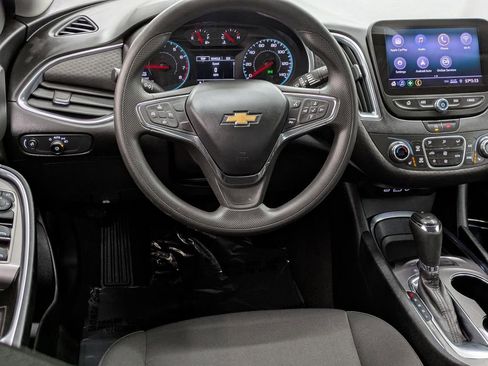 Used 2020 Chevrolet Malibu LT FWD image 27