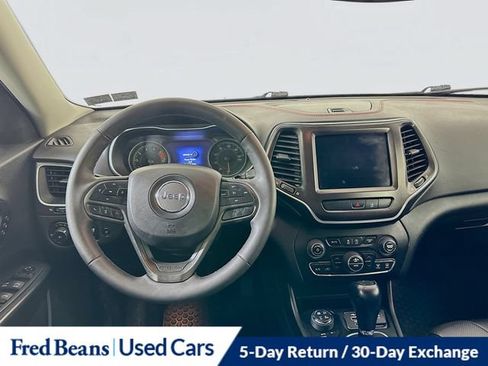 Used 2022 Jeep Cherokee Trailhawk w/ Premium Leather Package AWD/4WD image 28