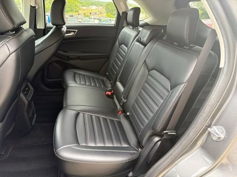 Used 2024 Ford Edge SEL AWD/4WD image 17