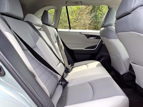 Certified 2023 Toyota RAV4 XLE Premium image 13