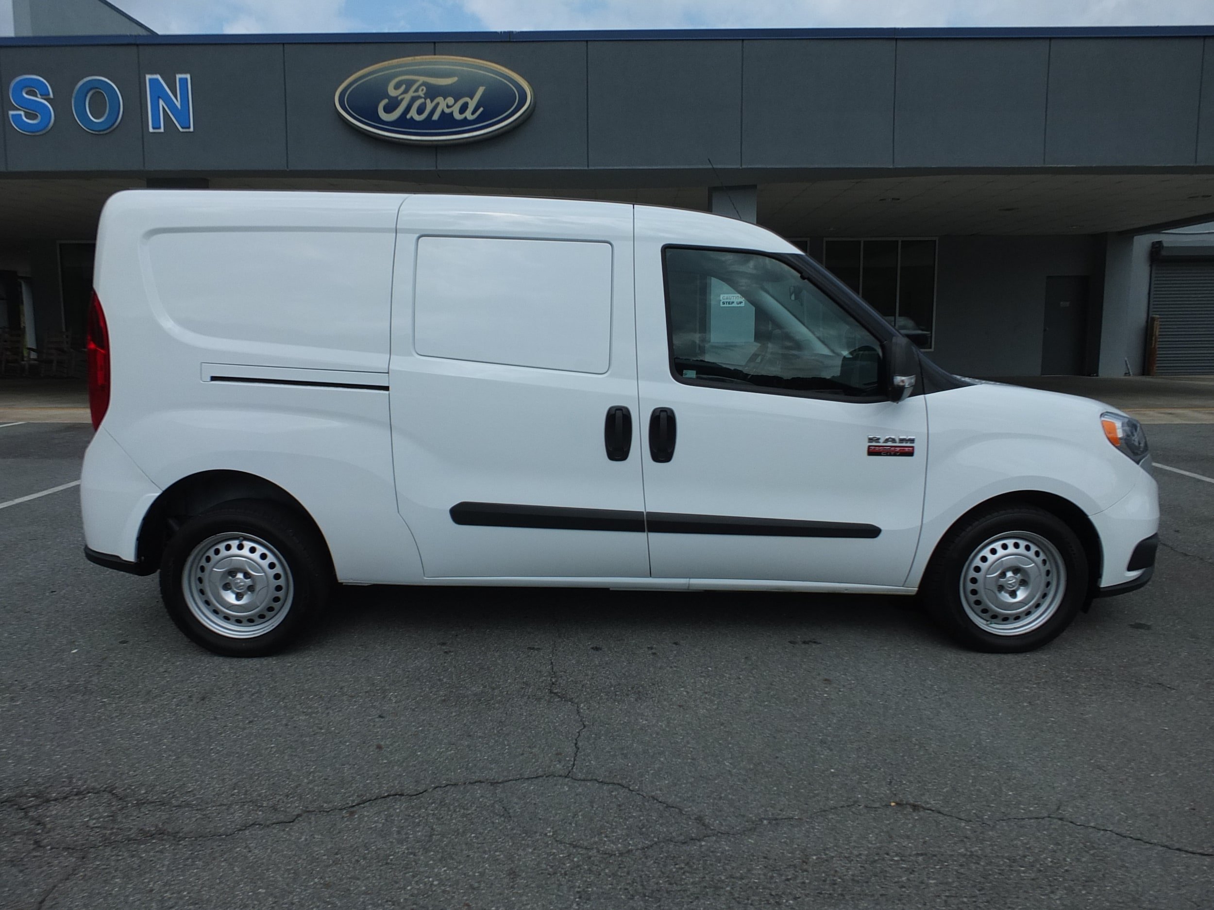 Used 2022 RAM ProMaster City Tradesman FWD image 2