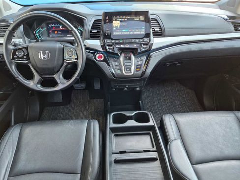 Certified 2022 Honda Odyssey Touring image 21