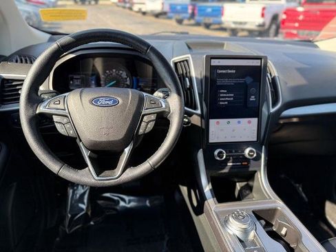 Certified 2023 Ford Edge SEL w/ Convenience Package AWD/4WD image 16
