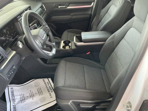 Used 2025 GMC Terrain Elevation AWD/4WD image 13