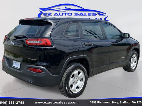 Used 2017 Jeep Cherokee Sport w/ Safety Group AWD/4WD image 5