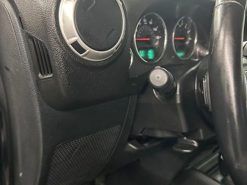 Used 2017 Jeep Wrangler Unlimited Sahara w/ Connectivity Group image 13