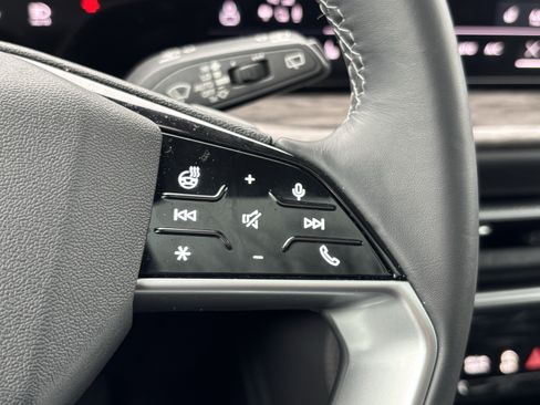 Used 2025 Audi Q5 Premium Plus w/ Premium Plus image 21