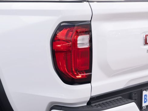 Used 2023 GMC Canyon Denali AWD/4WD image 27