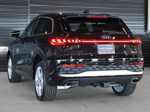 New 2025 Audi Q5 Premium Plus image 2