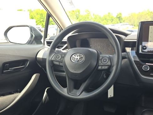 Used 2026 Toyota Corolla LE FWD image 30