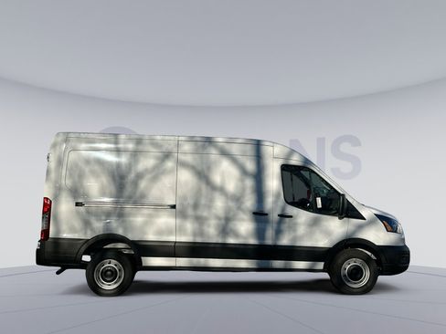 New 2026 Ford Transit 250 148 Medium Roof RWD image 8