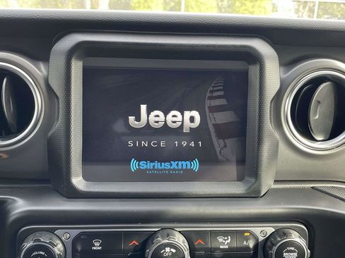 Used 2022 Jeep Wrangler Unlimited Rubicon 4xe AWD/4WD image 31