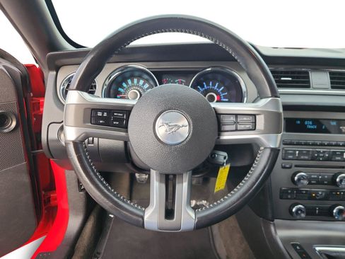 Used 2013 Ford Mustang Coupe image 12