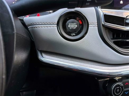 Used 2022 Jeep Compass Limited image 24