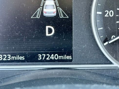 Used 2025 Nissan Versa SV image 16