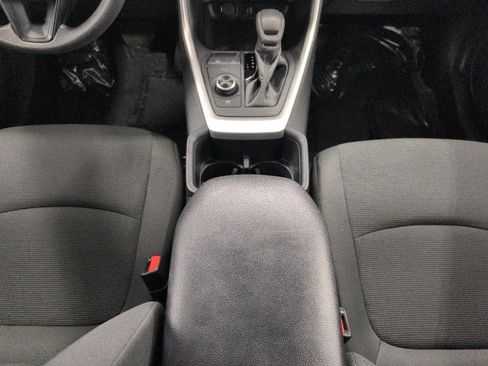 Used 2025 Toyota RAV4 LE AWD/4WD image 16