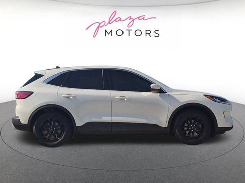 Used 2021 Ford Escape SE w/ Convenience Package FWD image 4