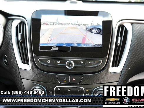 Used 2025 Chevrolet Malibu LT FWD image 17
