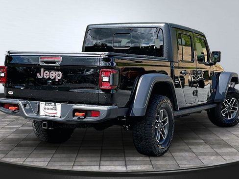Used 2024 Jeep Gladiator Mojave w/ Safety Group AWD/4WD image 13