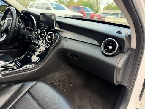 Used 2016 Mercedes-Benz C 300 4MATIC Sedan image 23