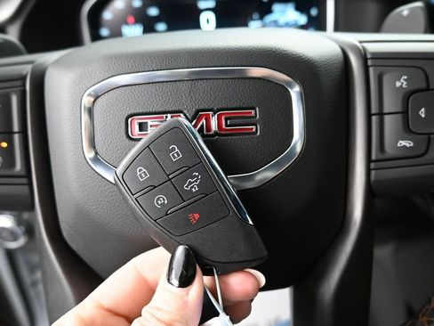 New 2026 GMC Sierra 1500 AT4 w/ Technology Package AWD/4WD image 31