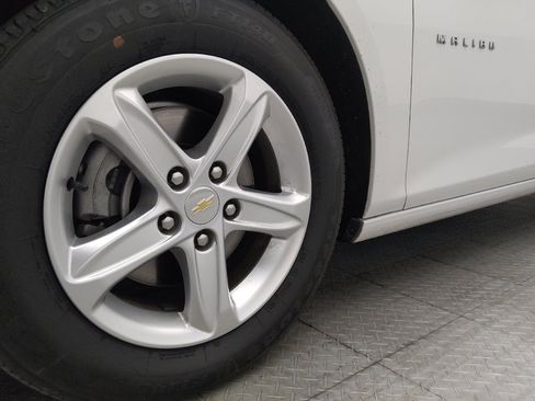 Used 2024 Chevrolet Malibu LS FWD image 31