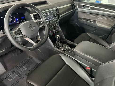 Certified 2023 Volkswagen Atlas SE AWD/4WD image 12