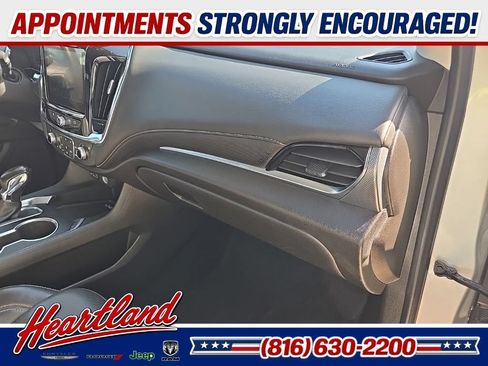 Used 2021 Chevrolet Traverse Premier AWD/4WD image 74