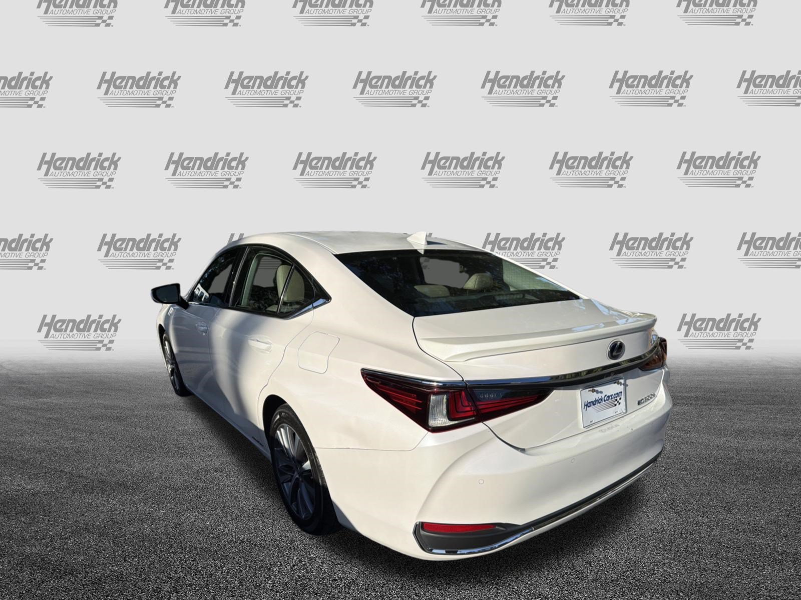 Certified 2020 Lexus ES 300h w/ Premium Package FWD image 7