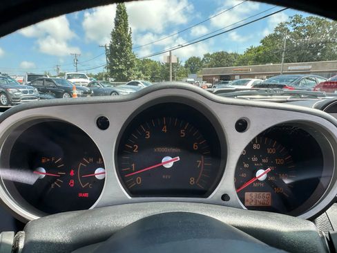 Used 2005 Nissan 350Z Touring image 27