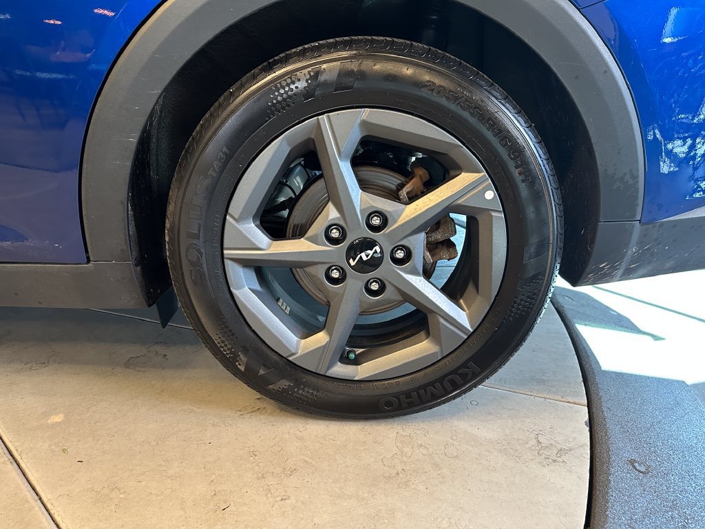 Used 2025 Kia K4 FWD image 25