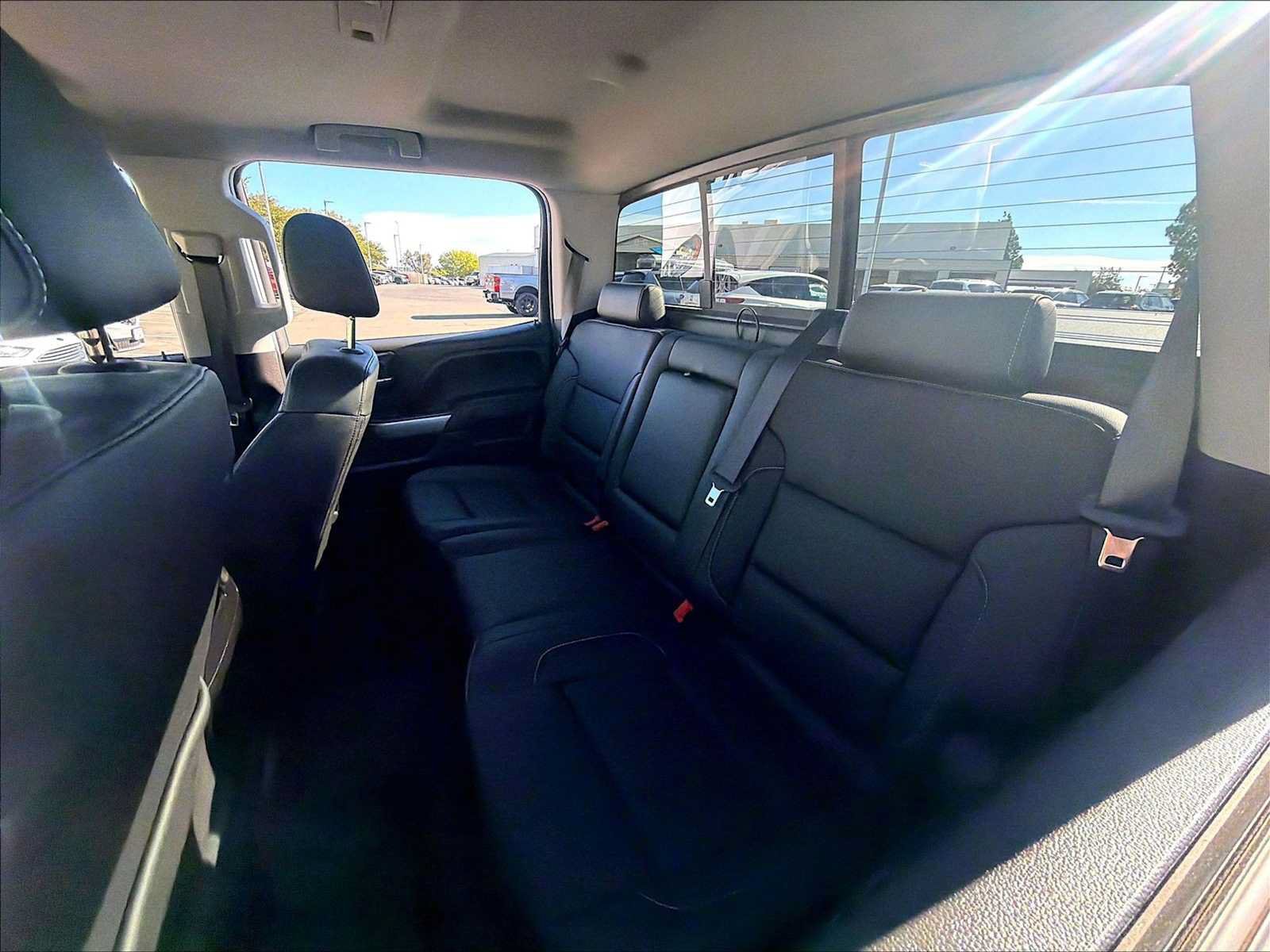 Used 2018 Chevrolet Silverado 1500 LTZ Z71 w/ LTZ Plus Package AWD/4WD image 28
