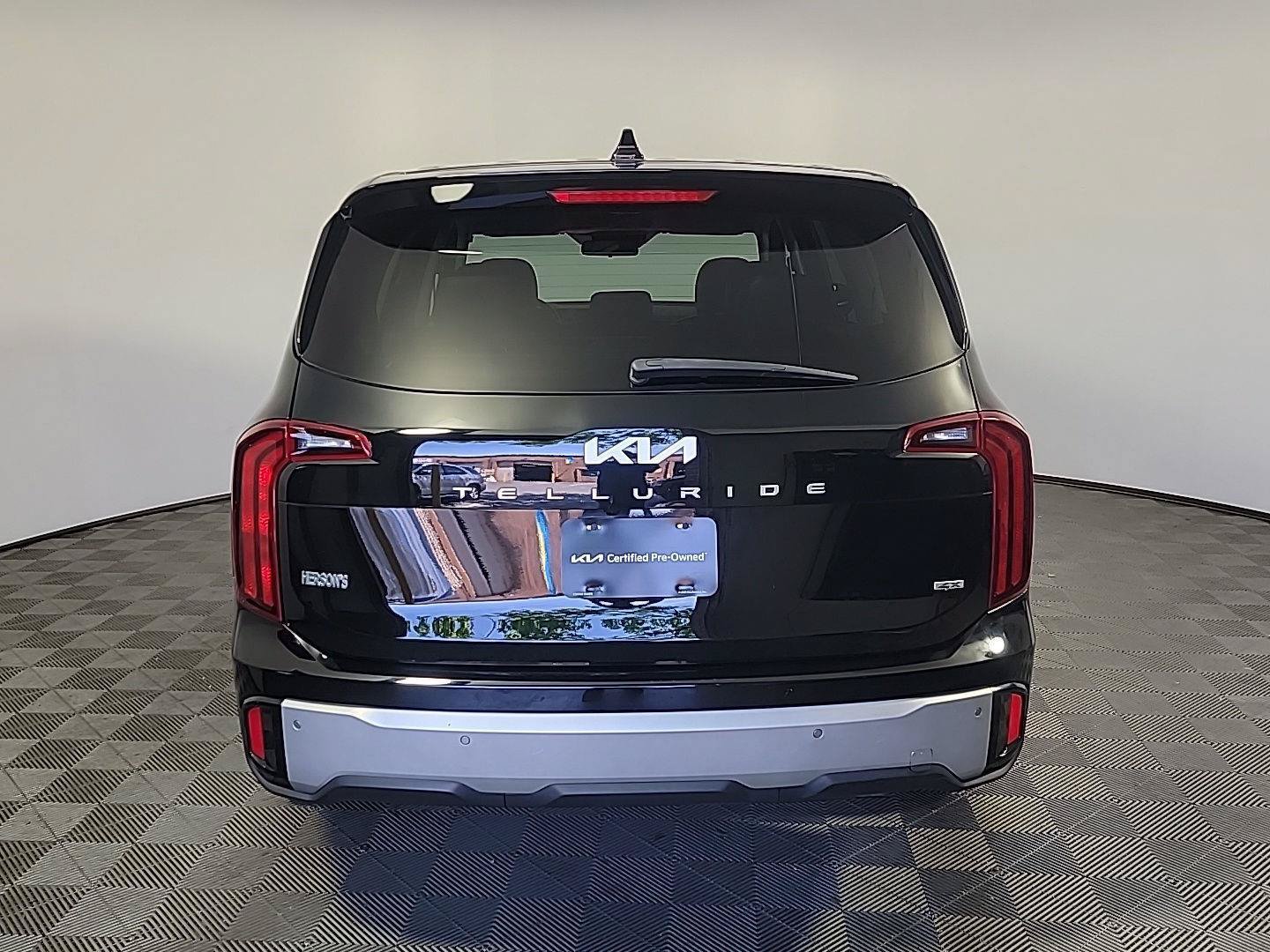 Certified 2023 Kia Telluride LX AWD/4WD image 5