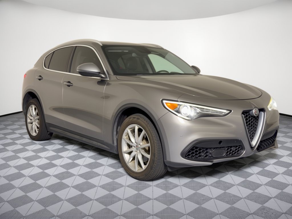 Used 2018 Alfa Romeo Stelvio Ti AWD/4WD image 7