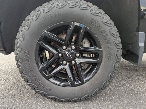Used 2024 Chevrolet Silverado 1500 LT Trail Boss AWD/4WD image 10