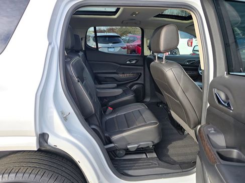 Used 2020 GMC Acadia Denali w/ Technology Package AWD/4WD image 35
